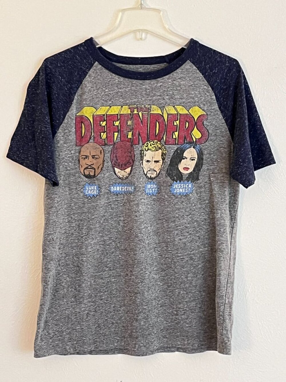 Marvel MCU Netflix Defenders Gray Navy Blue Short Sleeve T-Shirt Adult Size M
